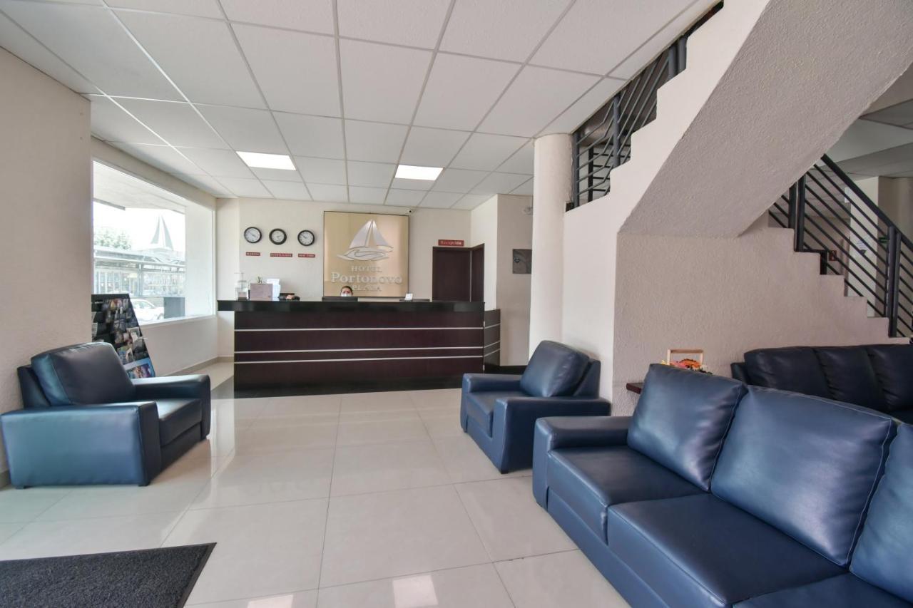 Hotel Portonovo Plaza Centro غوادالاجارا المظهر الخارجي الصورة