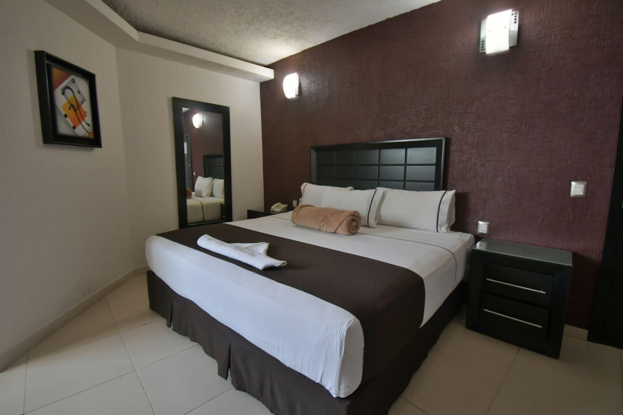Hotel Portonovo Plaza Centro غوادالاجارا المظهر الخارجي الصورة