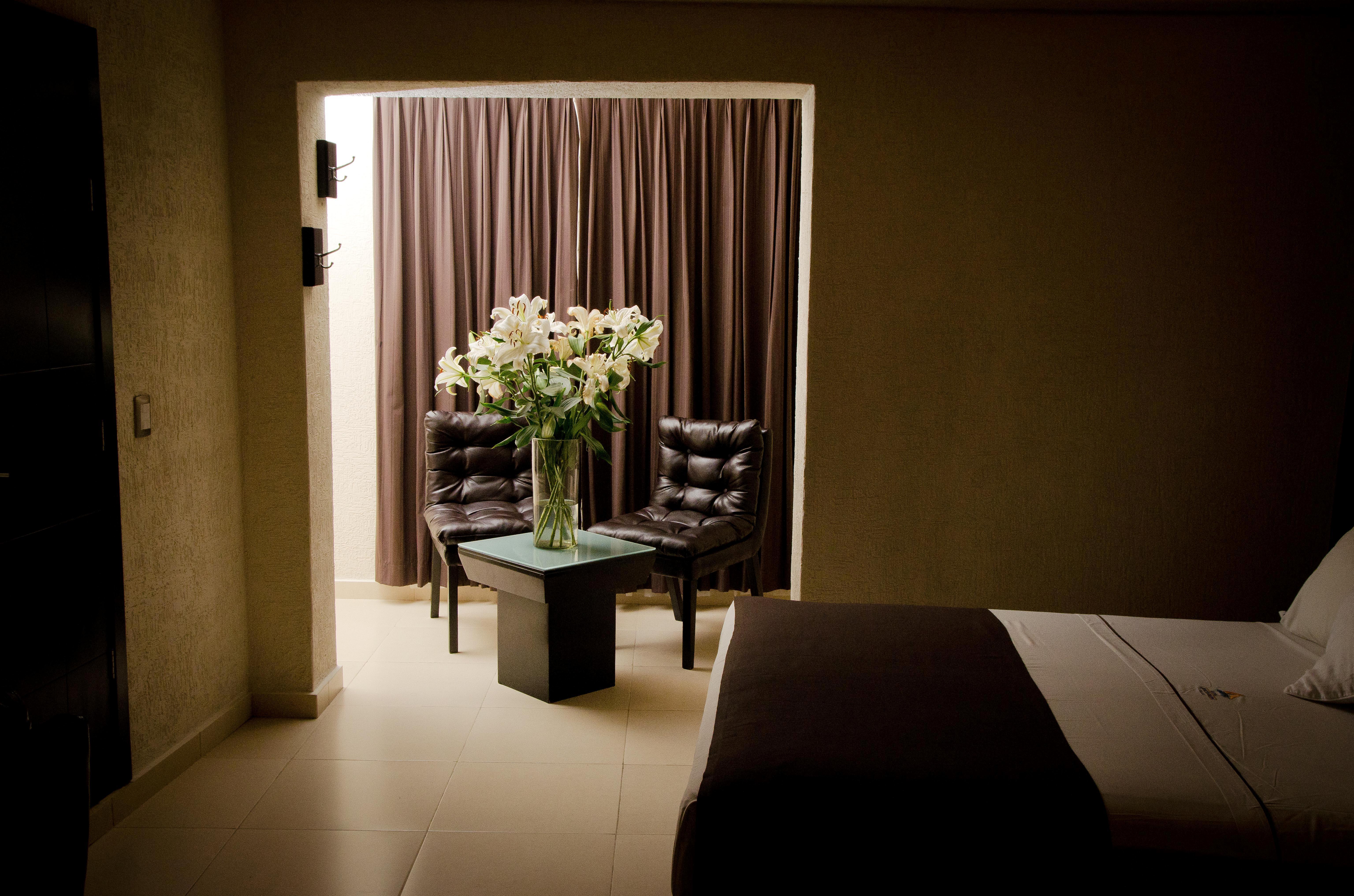 Hotel Portonovo Plaza Centro غوادالاجارا المظهر الخارجي الصورة