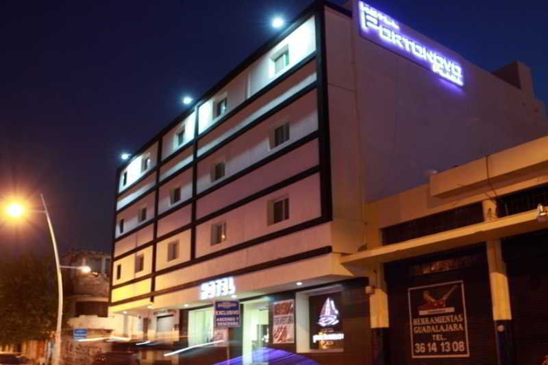 Hotel Portonovo Plaza Centro غوادالاجارا المظهر الخارجي الصورة