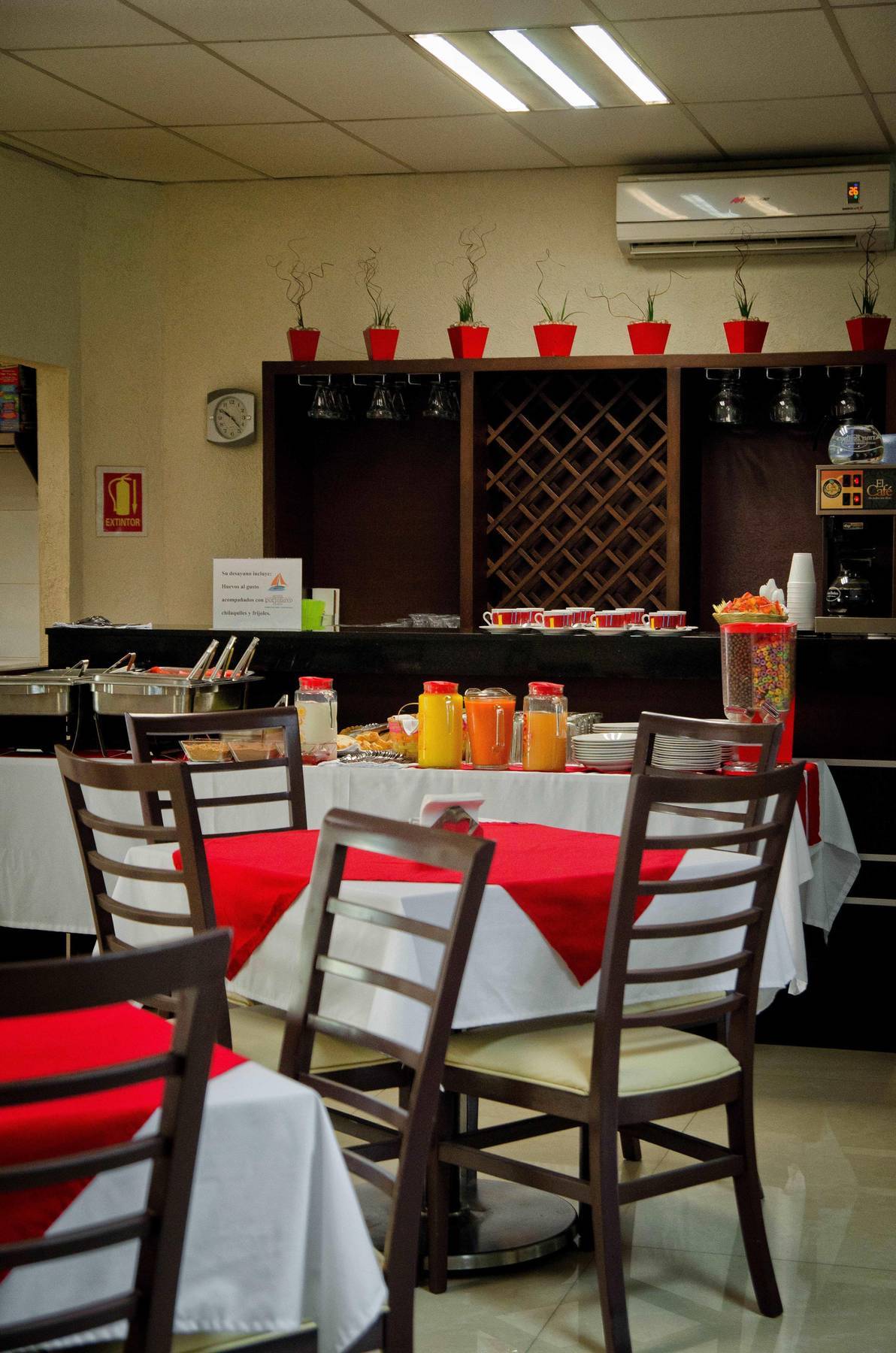 Hotel Portonovo Plaza Centro غوادالاجارا المظهر الخارجي الصورة