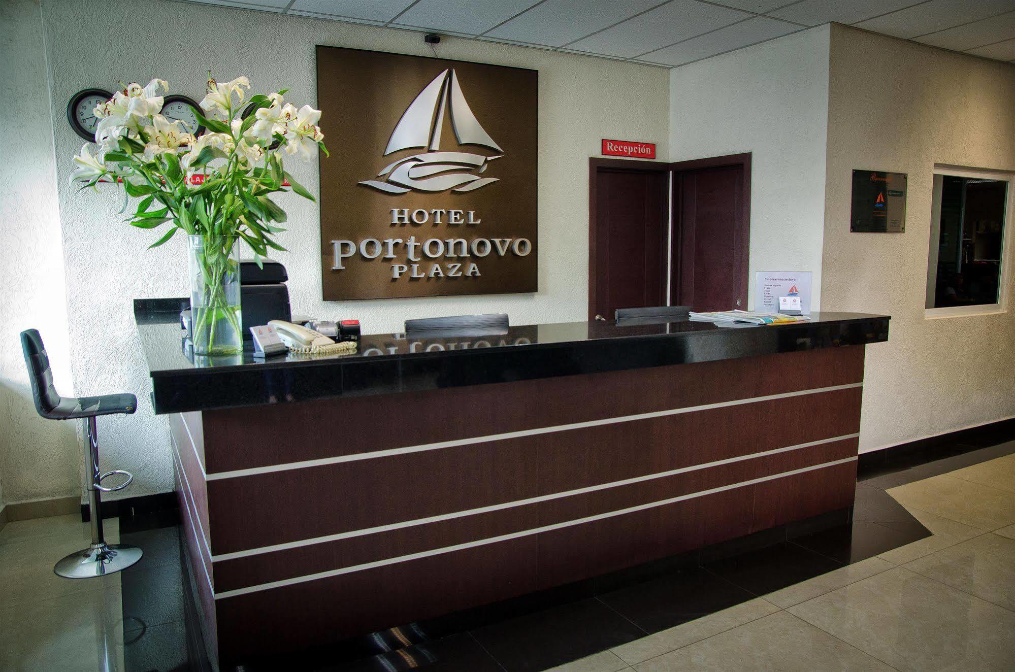 Hotel Portonovo Plaza Centro غوادالاجارا المظهر الخارجي الصورة
